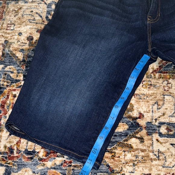 Sale Gap Women’s Dark Blue Denim Bermuda Shorts Size 6/28 - Picture 2 of 9